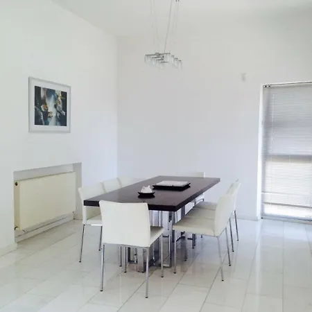 Lantställe Villa La Superba, 3 Bedroom Villa With Pool